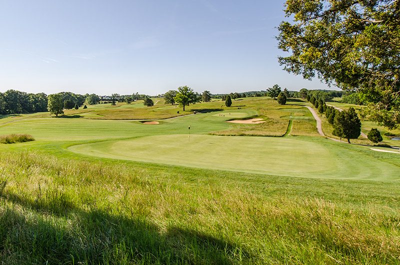 Par-3 4th Hole - 240 Yards